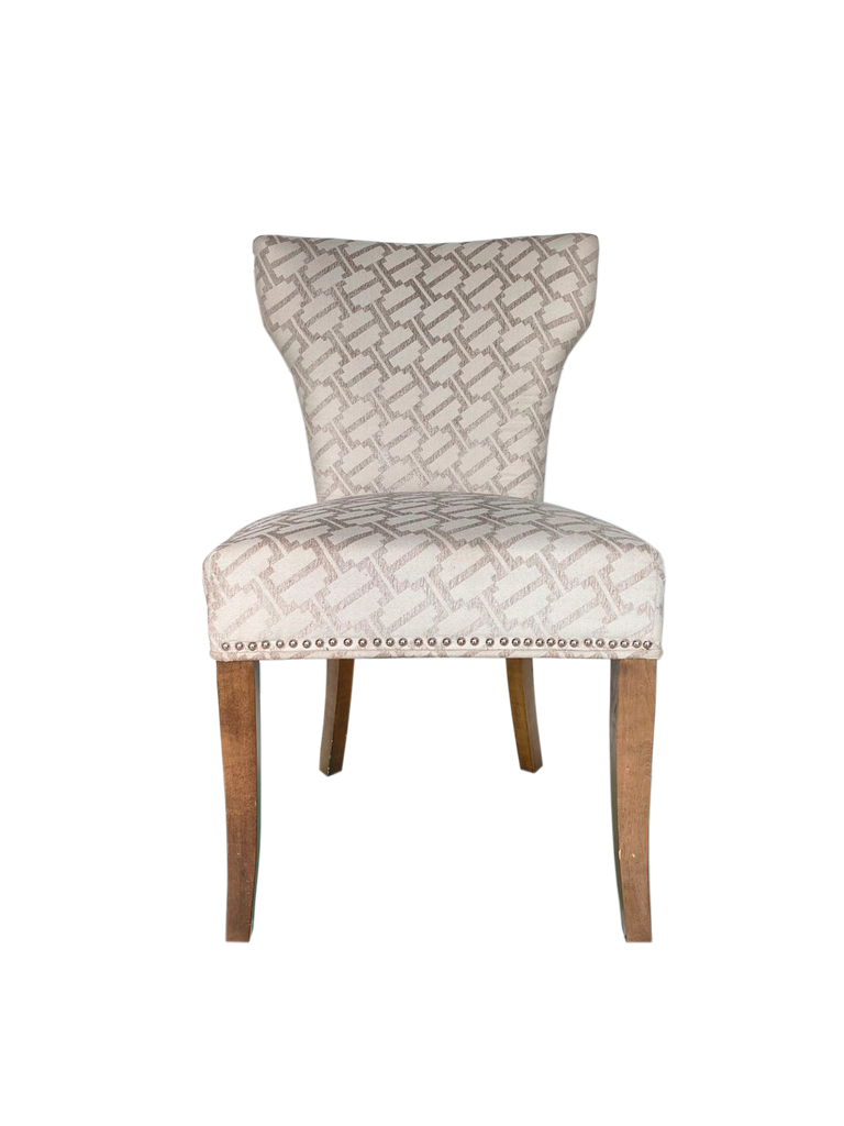 SILLA DE ESTILO BEIGE CON GRIS